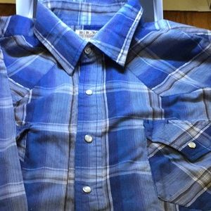 Ely Cattleman. Pearl snap w silver.